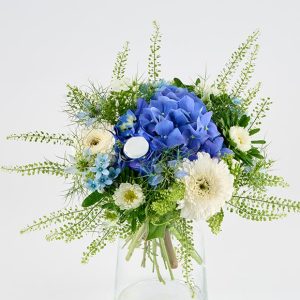 Studenterbuket med blå hue - Send blomster med Bloomit
