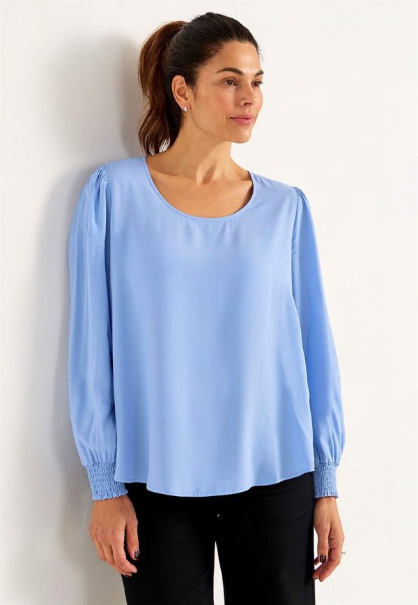 Bluse med smock ved manchetterne