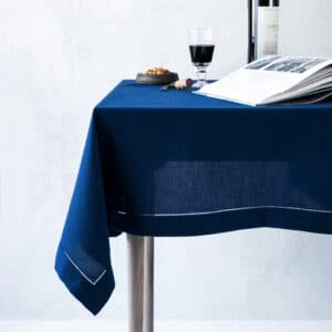 Langkilde & Søn - Blå stofdug med hulsøm, 140 x 240cm